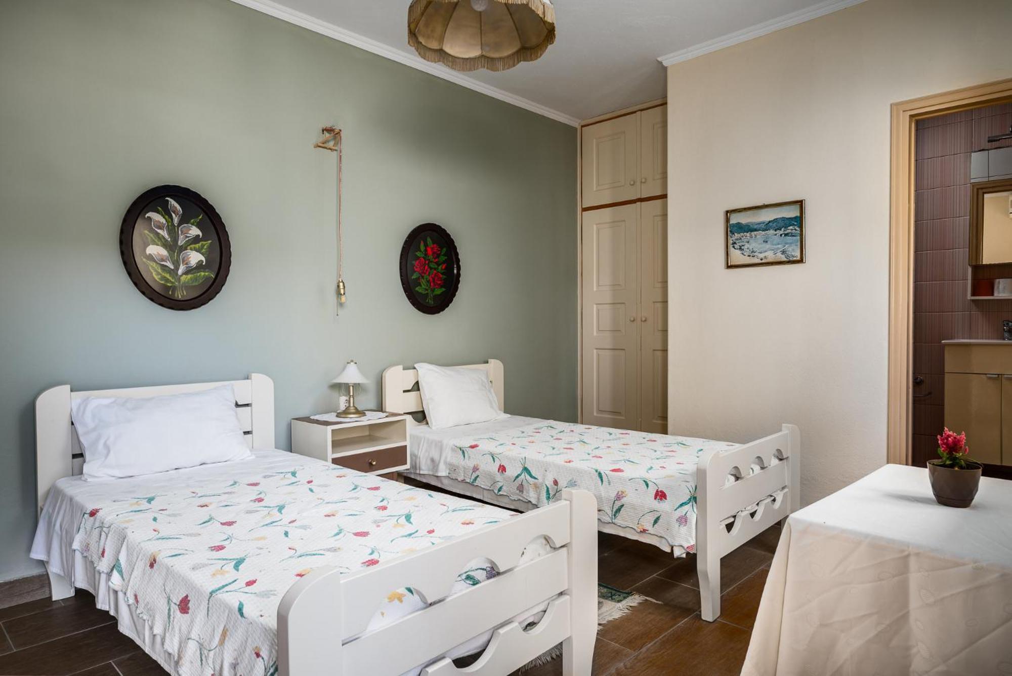 Agaloula Centrally Located Apartments, Lakka Exterior foto